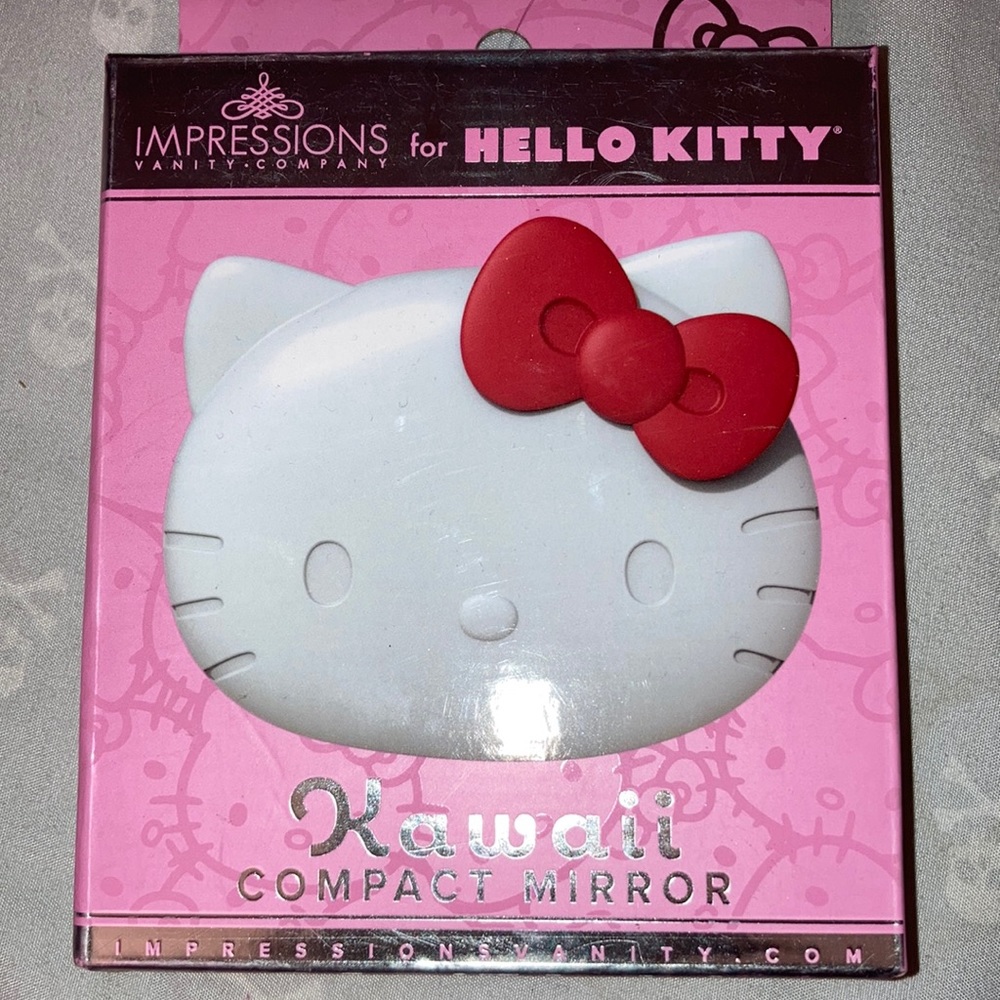 Brand new hello kitty kawaii compact mirror